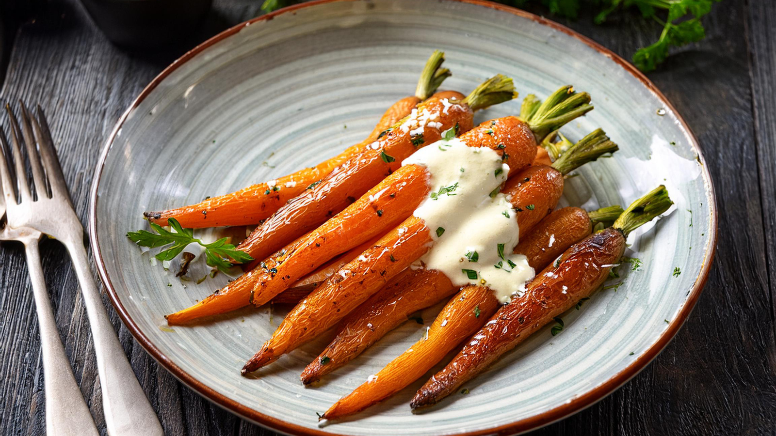 Image of Roasted Carrots with Creamy Dressing 