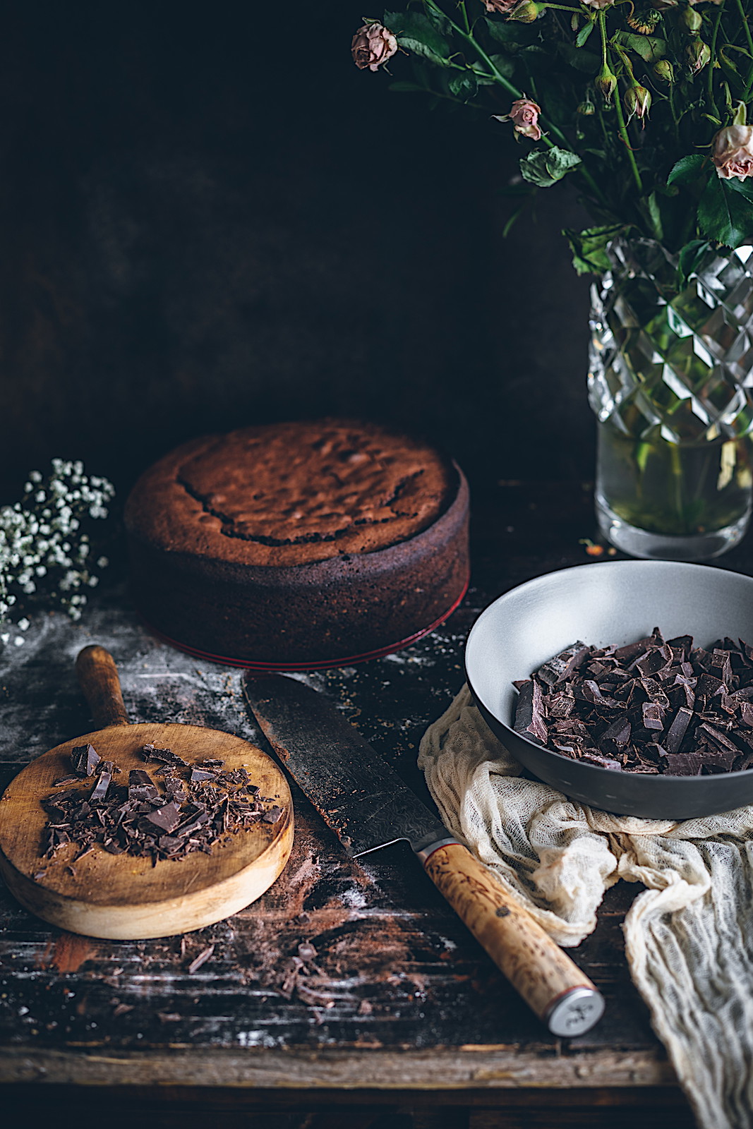 Bolo de chocolate com azeite e ganache de chocolate
