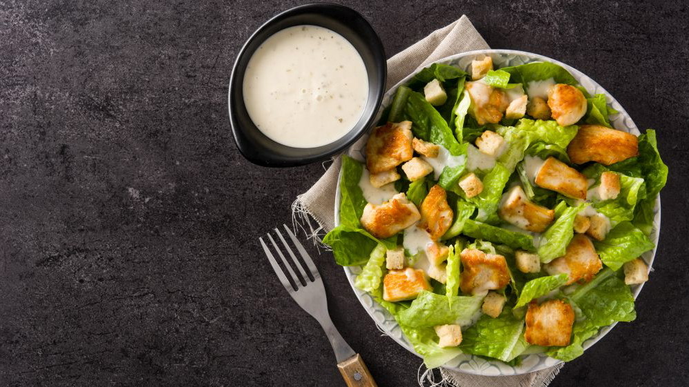 Image of Caesar Salad mit Hähnchen | kaiserlich gesund schmausen