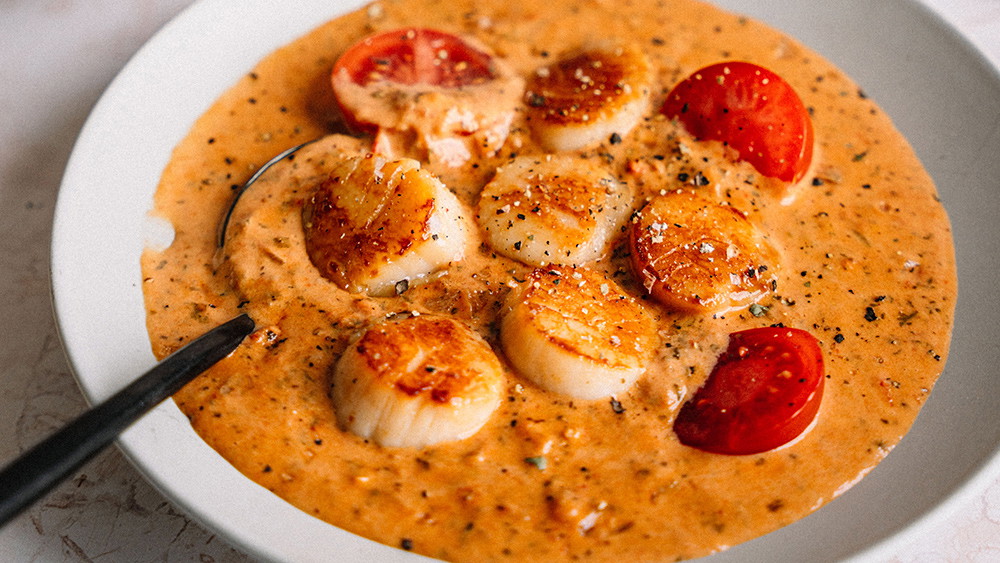 Image of Seared Scallops with Fresh Tomatoes