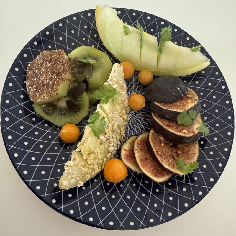 Chillifeigen mit Panierten Kiwis und Honigmelone