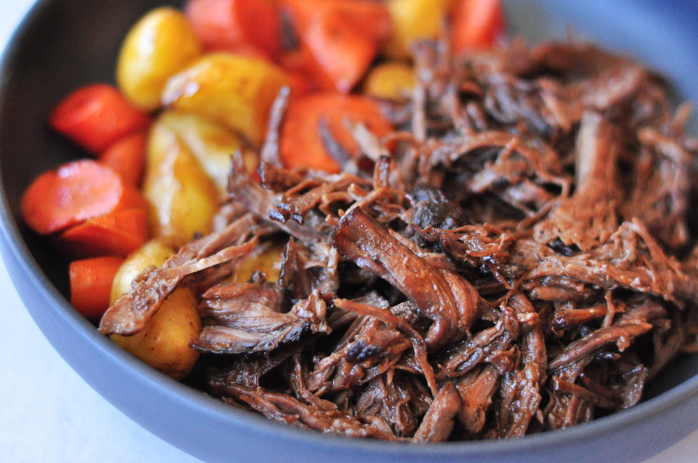 Tender Beef Roast with Vegetables