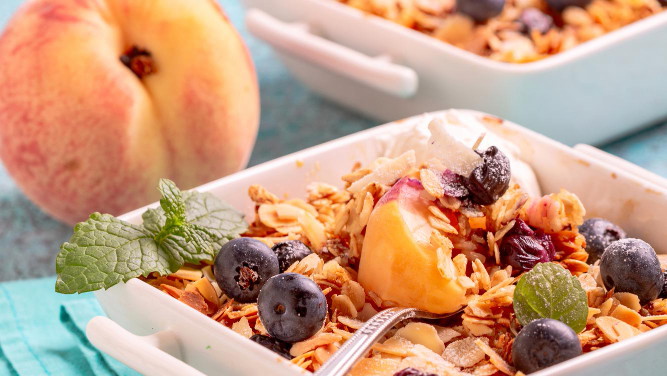 Image of Baked oats with peach and cinnamon 