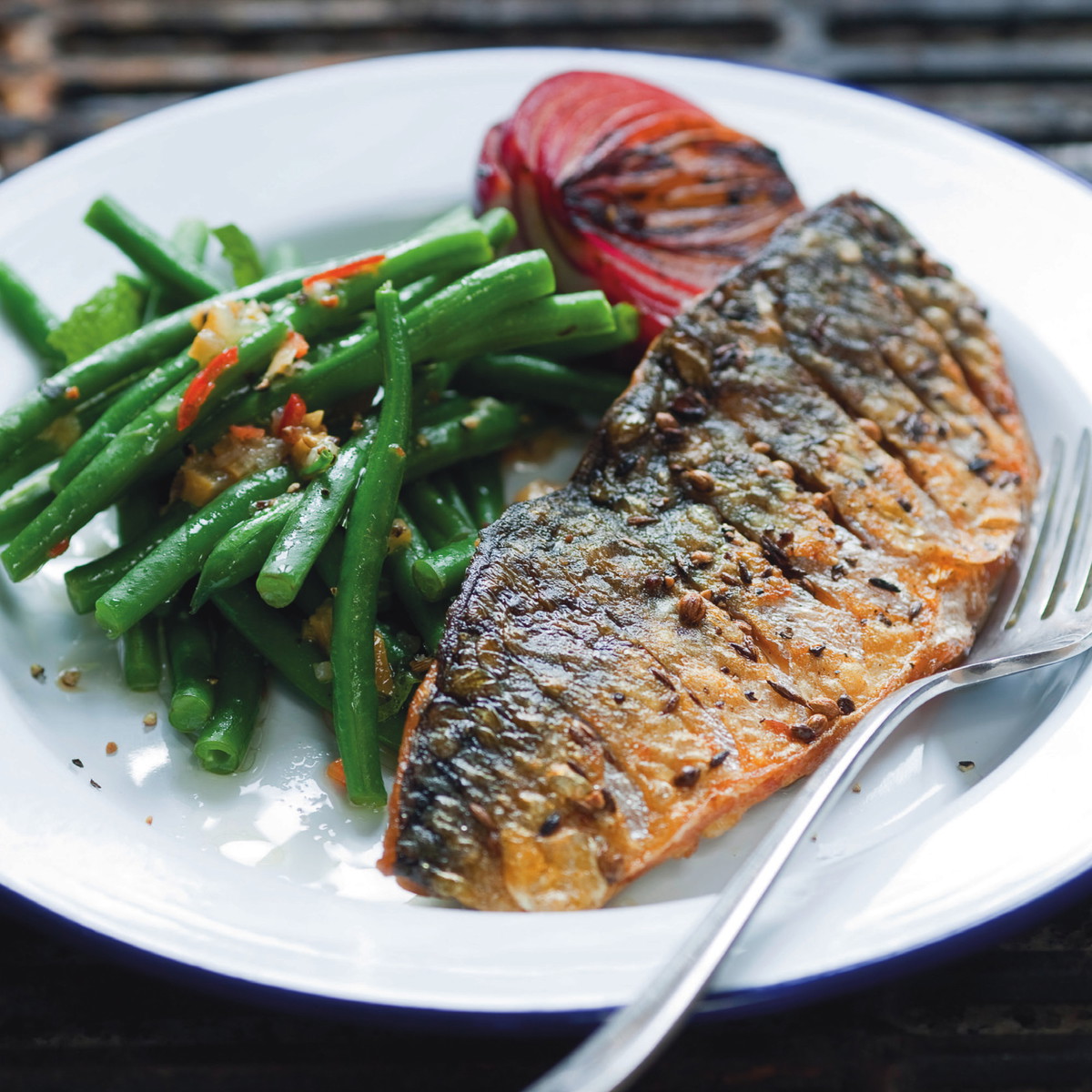 CRISPY MOROCCAN MACKEREL WITH WOMERSLEY RASPBERRY & APACHE CHILLI VINEGAR