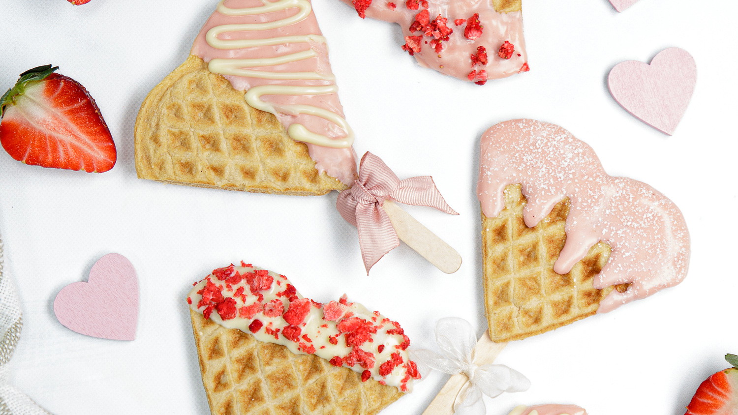 Herzwaffeln am Stiel