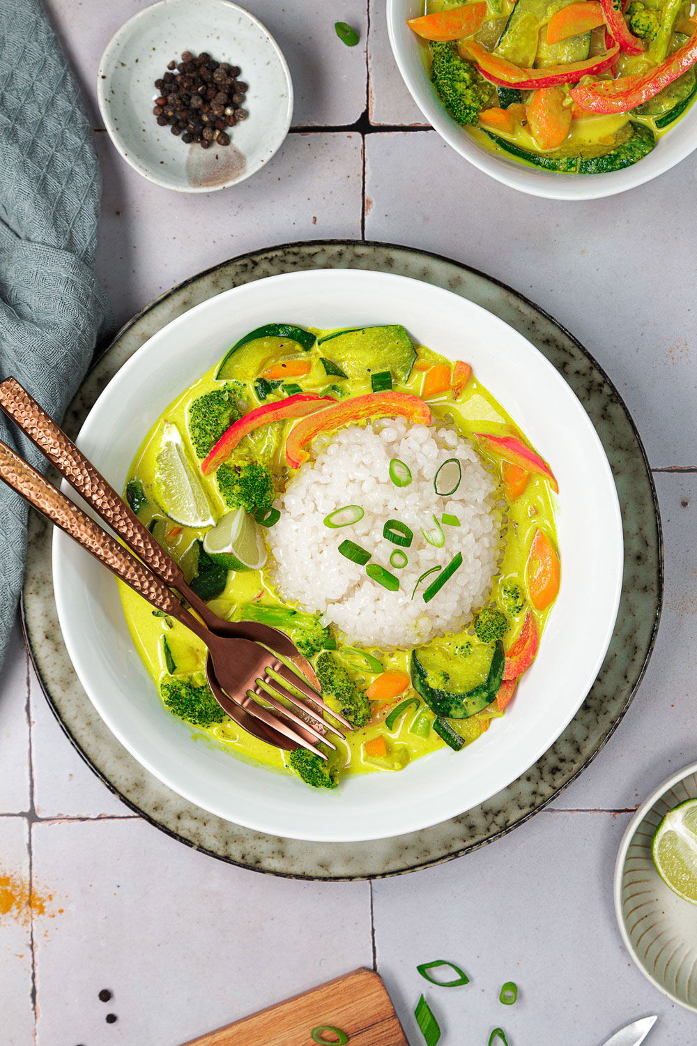 Veganes Gemüsecurry mit Konjakreis – Shileo