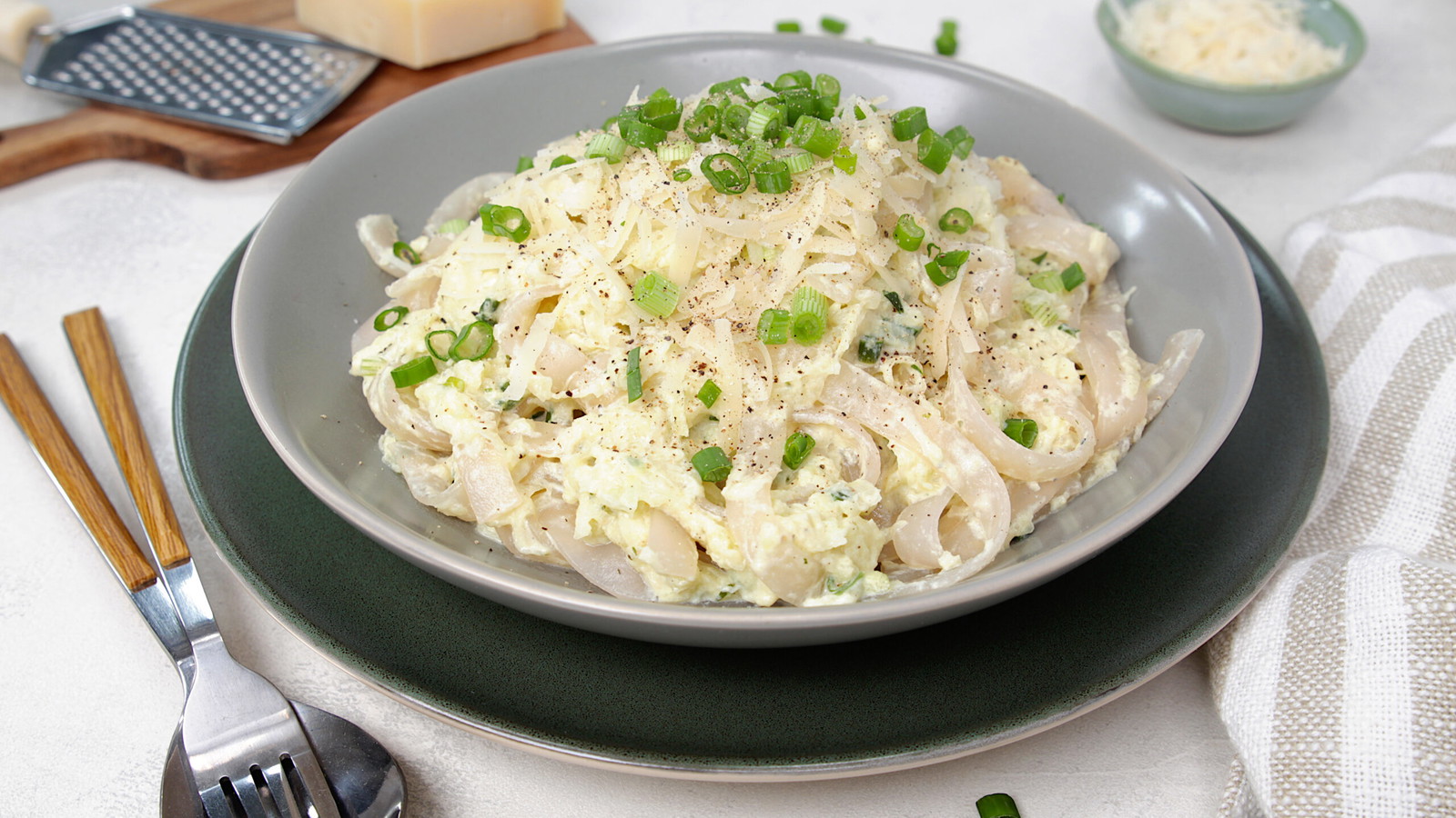 Lower Carb Alfredo- Kohlrabi Fettuccine