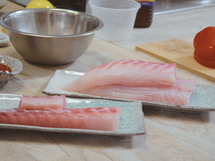 Image of Cover Grey Tilefish in batter and fry in hot oil...