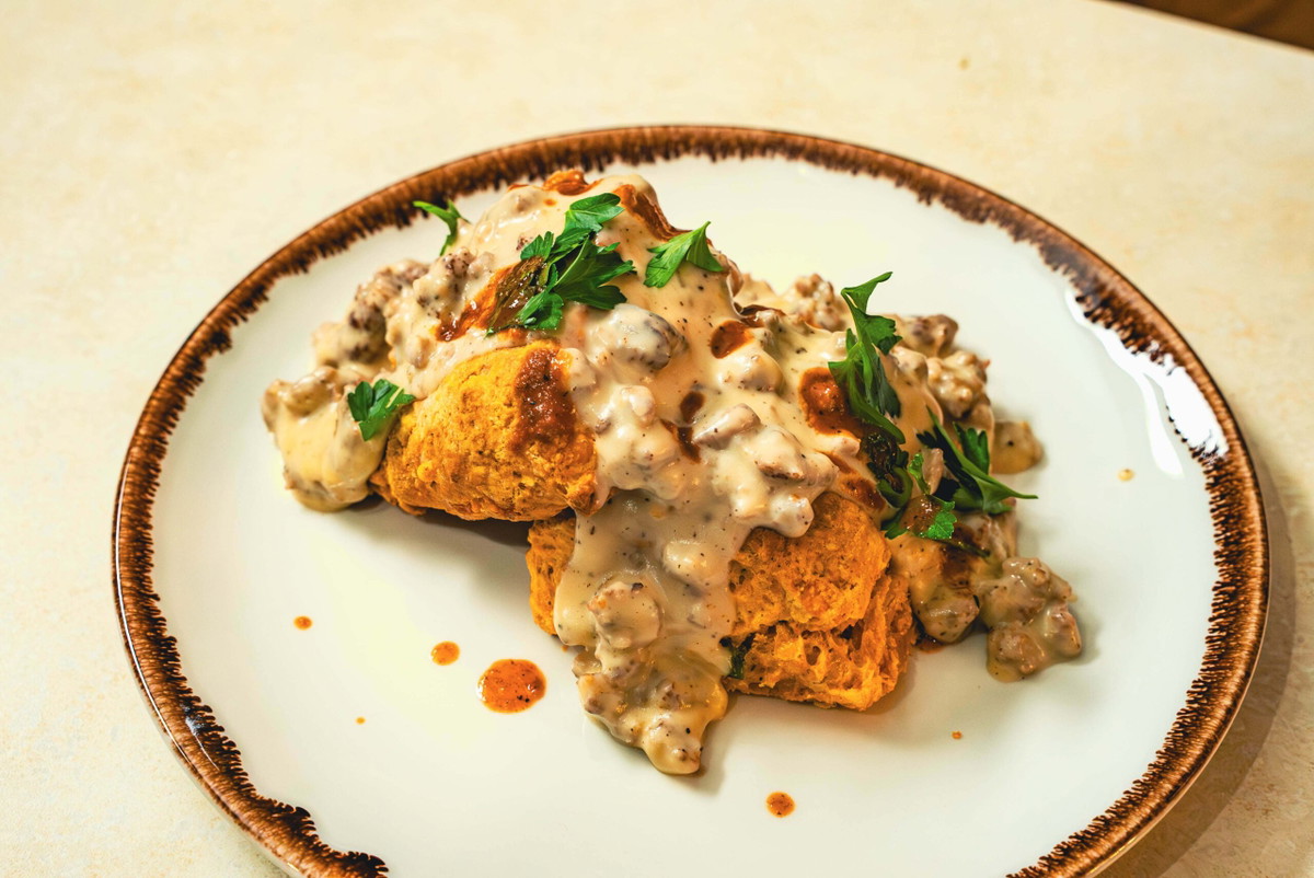 Coastal Butter Cheddar Jalapeno Biscuits & Gravy