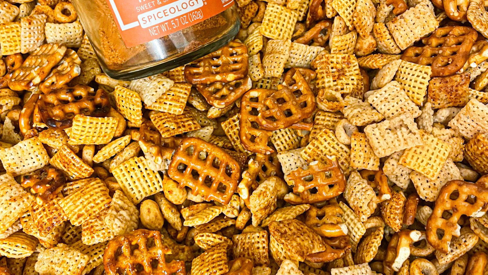 Image of Smoky Honey Habanero Nuts & Bolts Chex Mix