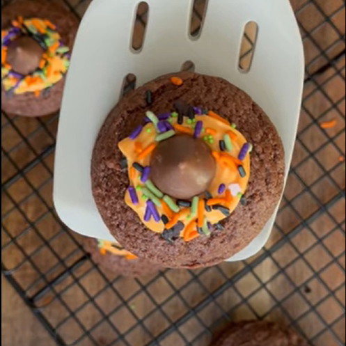 Image of Witches Hat Cookies: Add Magic to Your Halloween