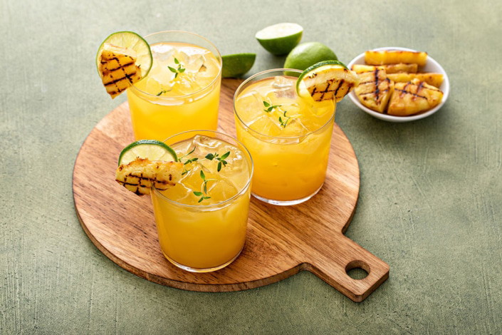 Ron Ron – Piña asada con coco