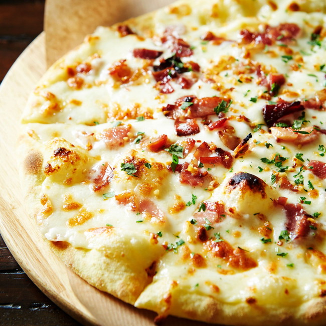 Image of Spicy Chicken Bacon Flatbread Pizza