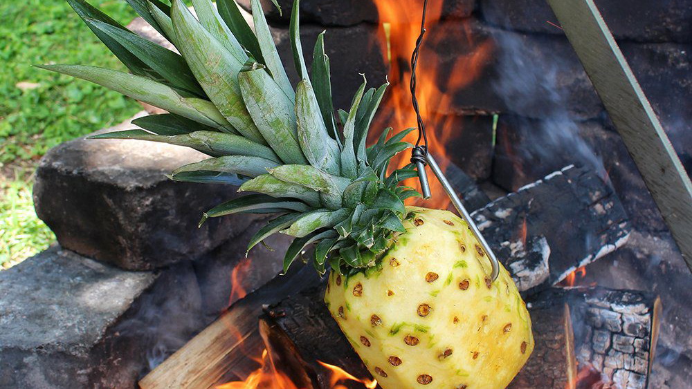 Image of Maui Wowee Ahi Tuna Pineapple Bowl