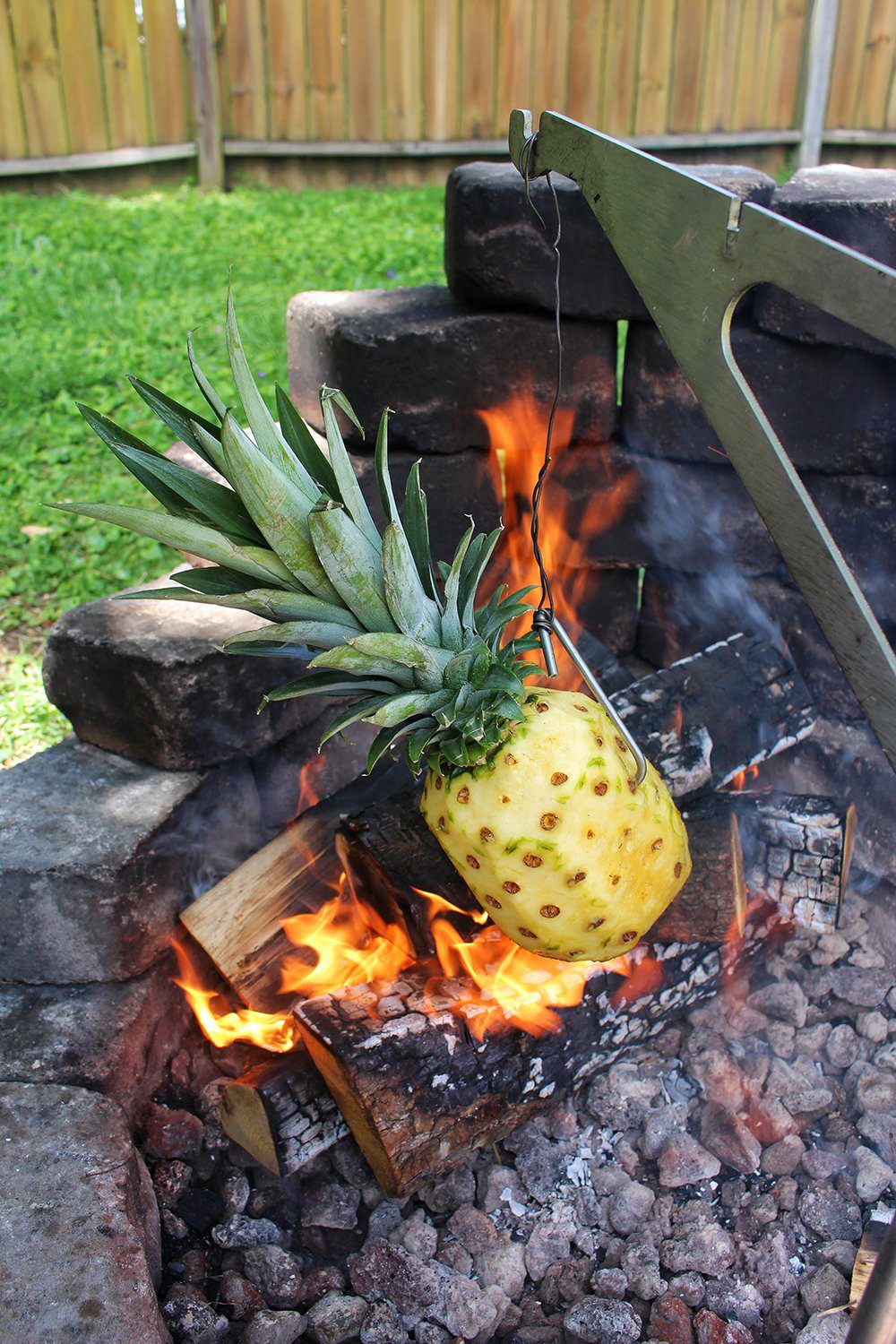 Maui Wowee Ahi Tuna Pineapple Bowl