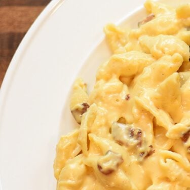 Smoky Honey Habanero Bacon Mac n Cheese