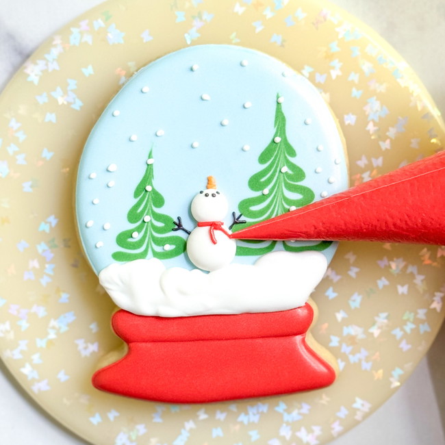 Image of Snow Globe Decorating Tutorial 