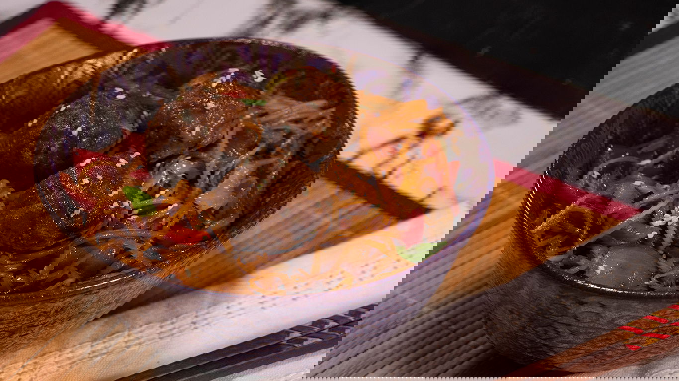 Absolutely Amazing Asian Meatballs with Yakisoba – Midamar Halal