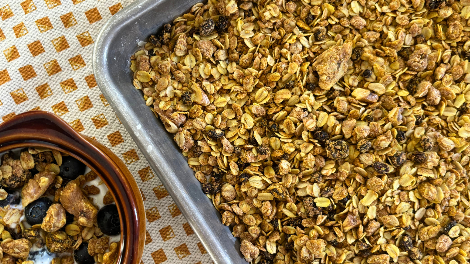 Image of Homemade Currant & Walnut Granola