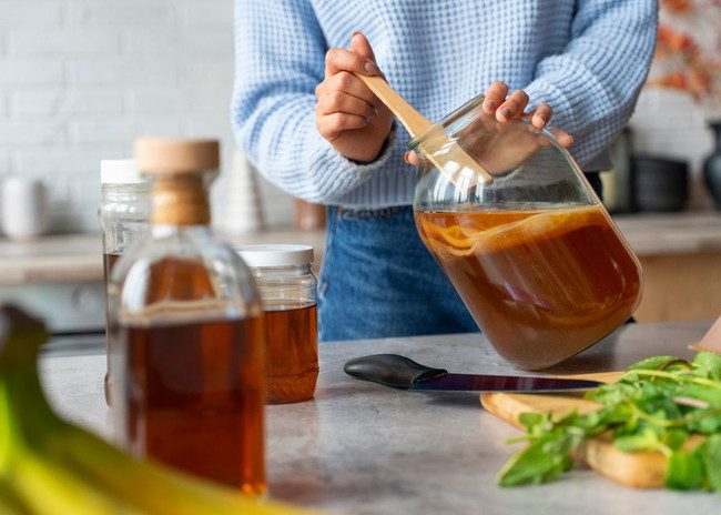 Image of Kombucha fait maison (avec mère ou ferment de kombucha)