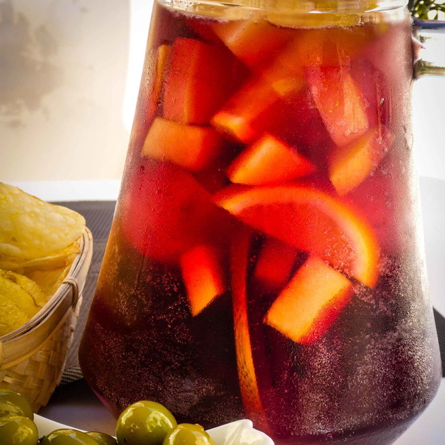 Image of Klassische Spanische Sangria 🍷🍑🍊