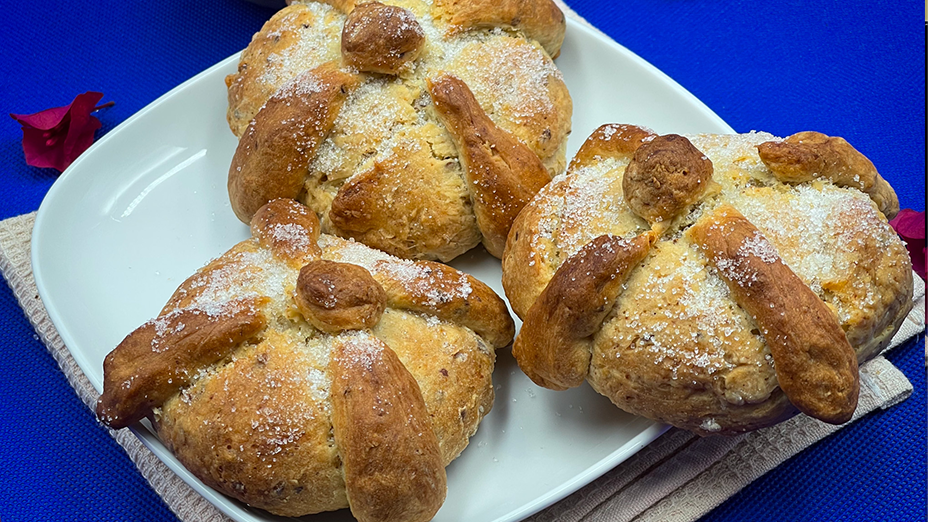 Image of Veganes Pan de Muerto Rezept – Traditionelles Brot für den Día de los Muertos