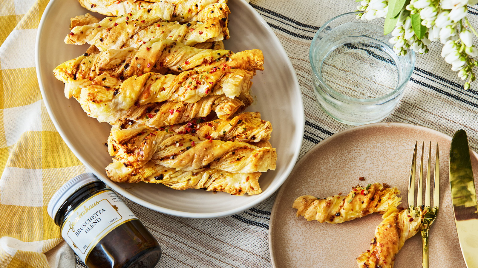 Image of Bruschetta Blend Cheese Twists