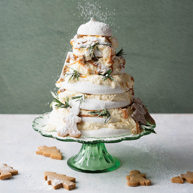 Image of Gingerbread Pavlova Cake