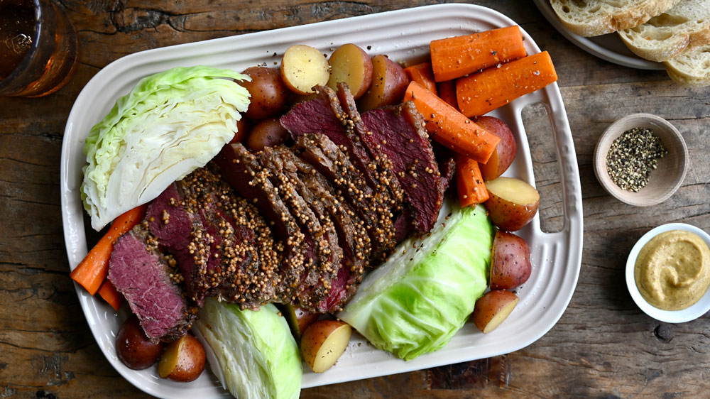 Slow Cooker Corned Beef with Vegetables