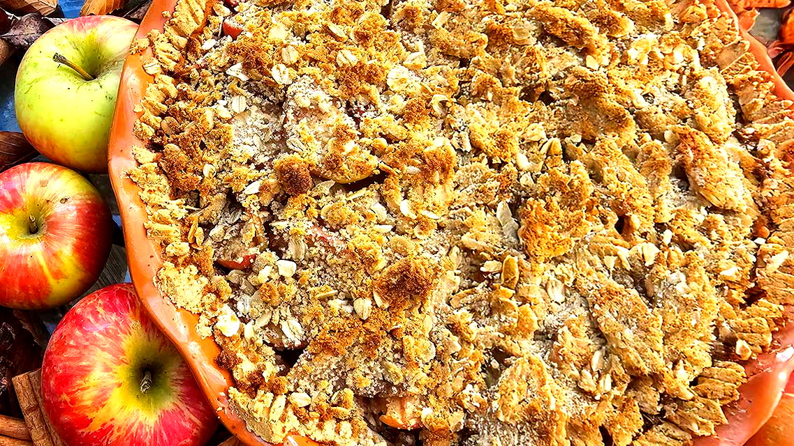 Image of Easy Plant-Based Apple Pie with Cinnamon Streusel Topping (Vegan Recipe)