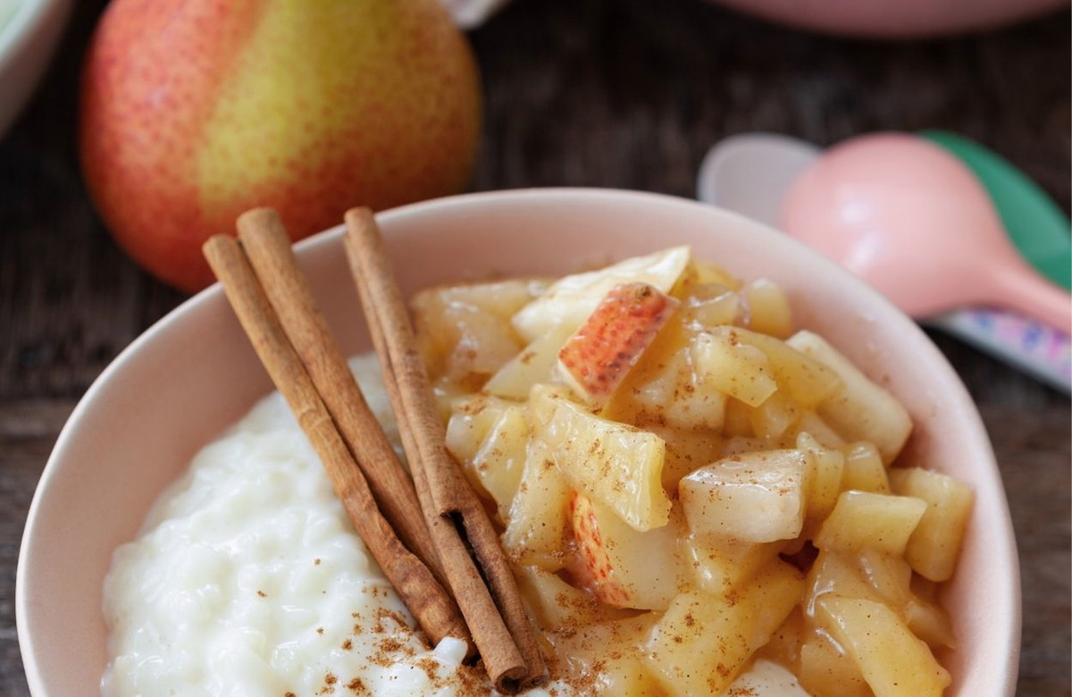 Warming sweet rice pudding and pear chutney