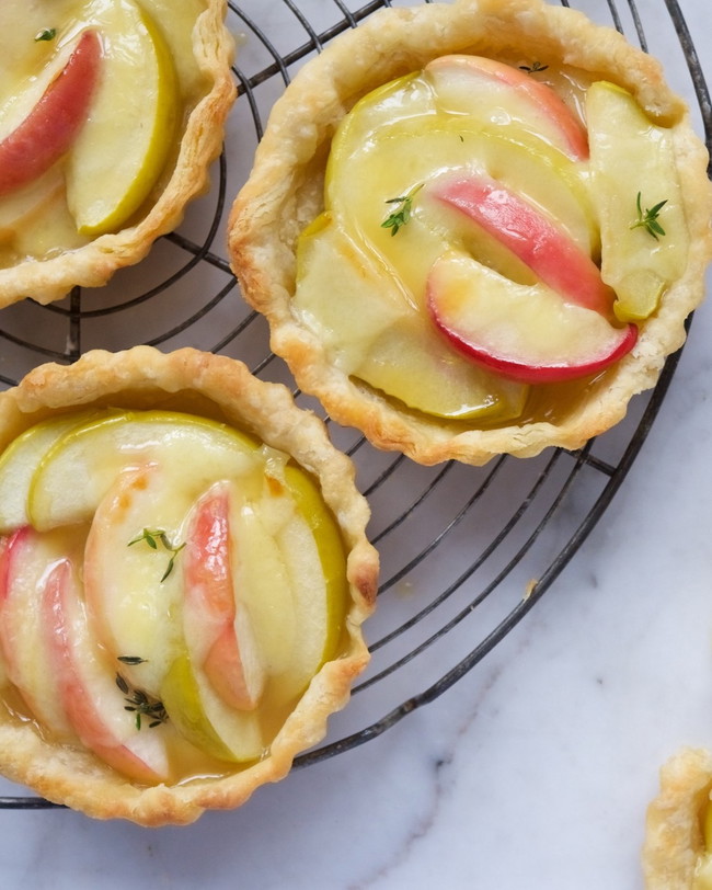 Image of Mini Apple Tarts with Cabot Cracker Cuts