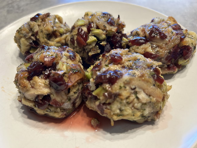 Image of Cranberry Turkey Stuffing Balls with Maple Syrup: The Perfect Thanksgiving Appetizer