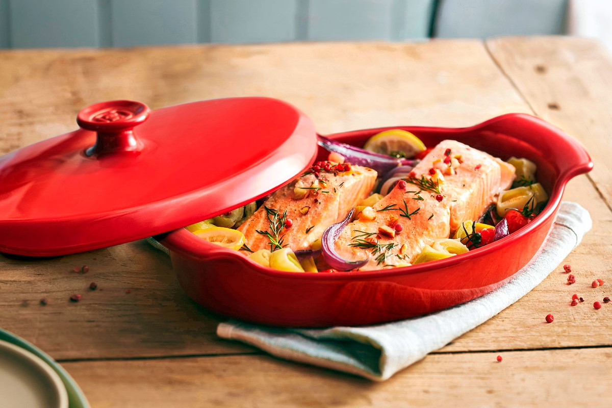 Salmone al cartoccio con limone, zenzero e basilico thailandese