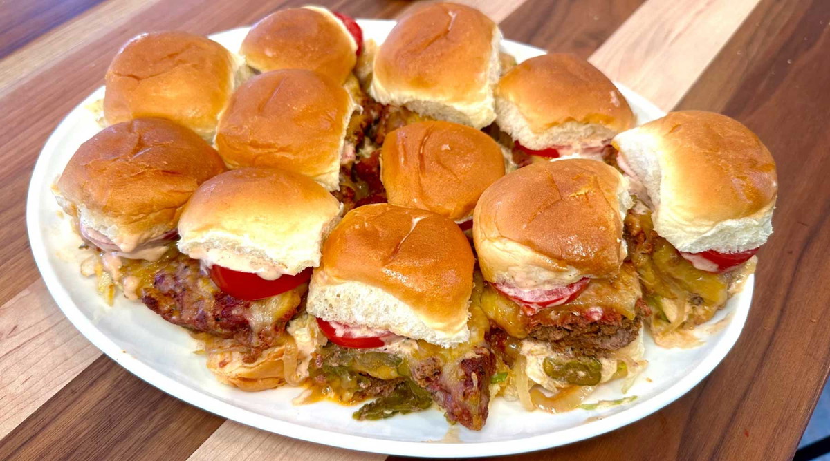 Big Poppa's Sheet Pan Bun Taco Sliders