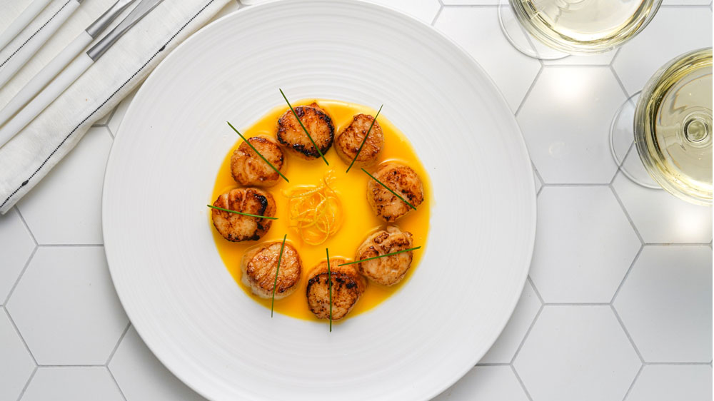 Seared Scallops with Champagne Butter Sauce