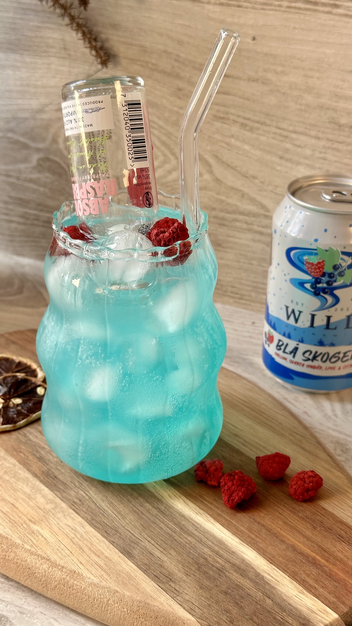 Hallondrink med Blå Skogen
