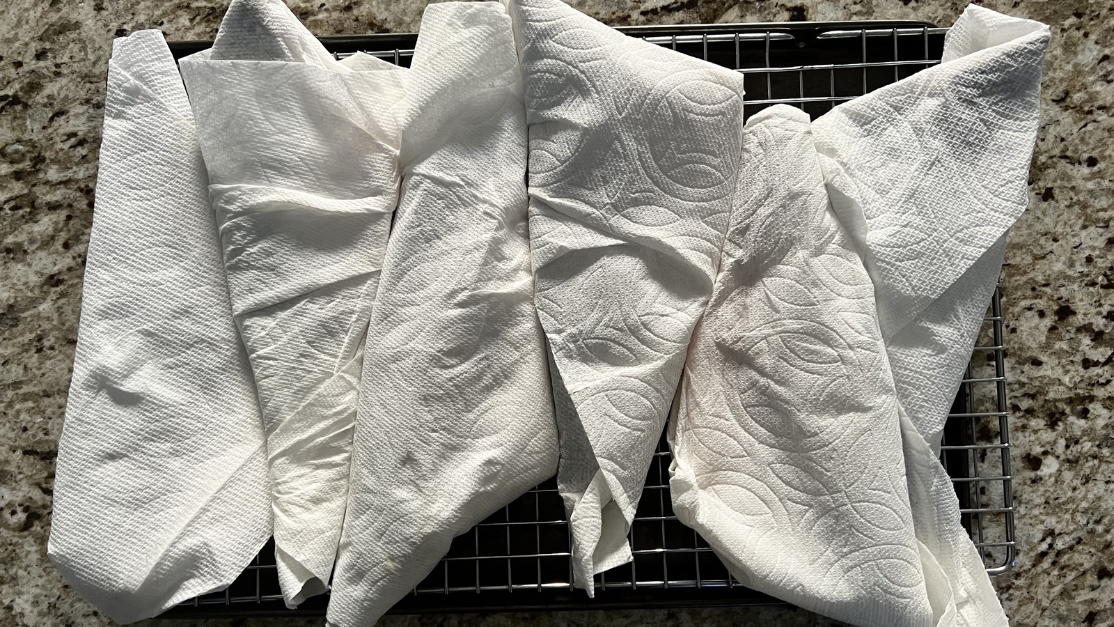 Unlocking Freshness: How to Defrost Sushi-Grade Seafood-image