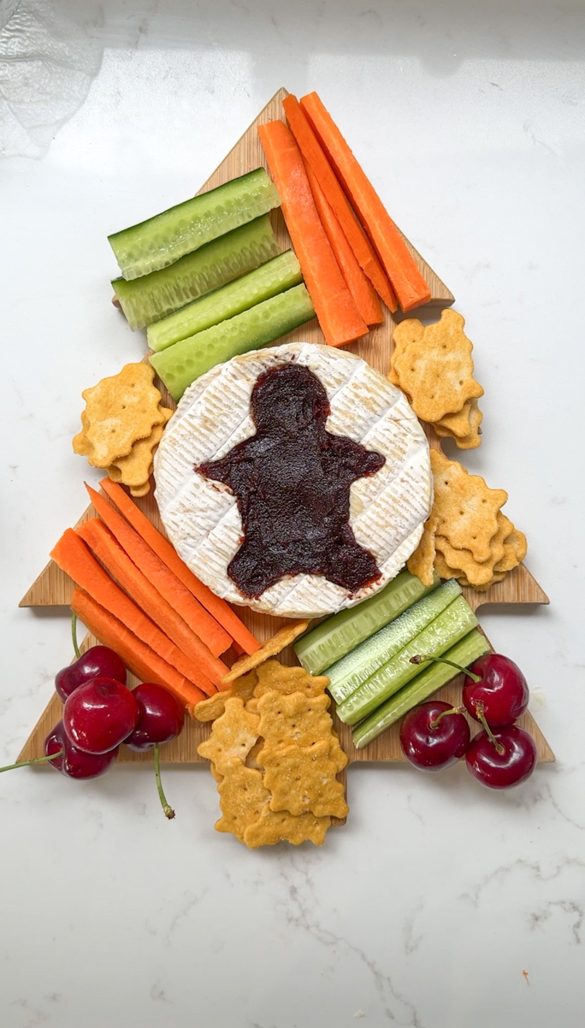 Gingerbread Man Brie Cheese Platter