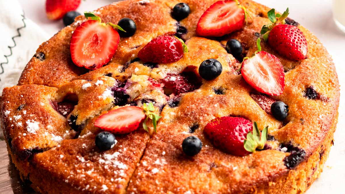 Image of Berry Much Mixed Berry Cake: A Delightful Christmas Treat