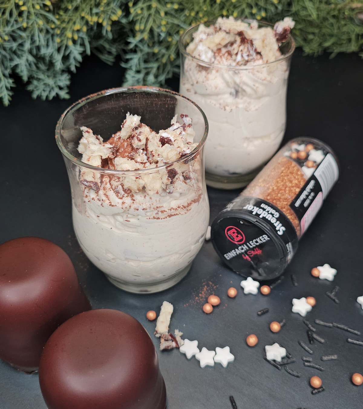 Weihnachtliches Schaumkussdessert