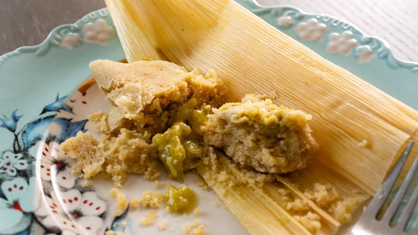 Image of Tamales de Pollo en Salsa Verde