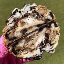 Image of Marshmallow Cookie Gelato