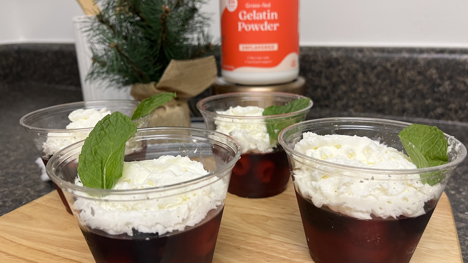 Image of Gelatin Holiday Fruit Cups