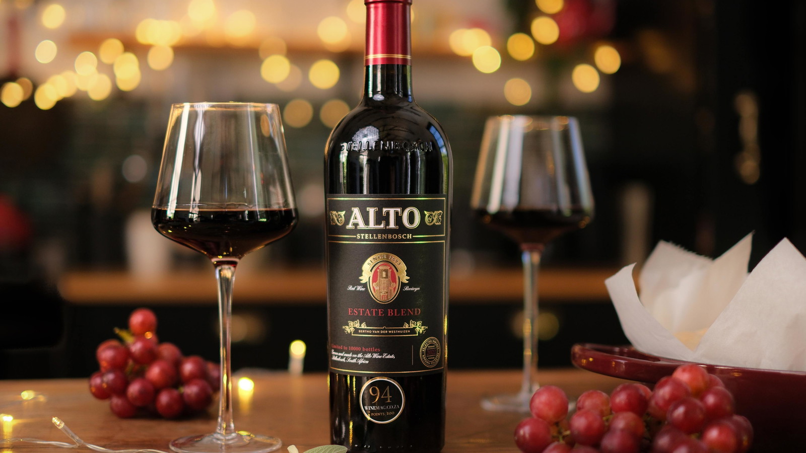 Festive pull-apart Bread Wreath with Camembert – Alto Wines