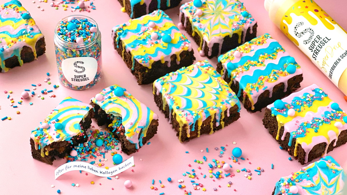 Piñata Brownies