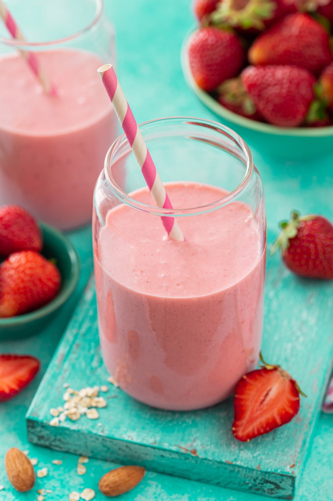 Dairy-free Strawberry Milkshake 