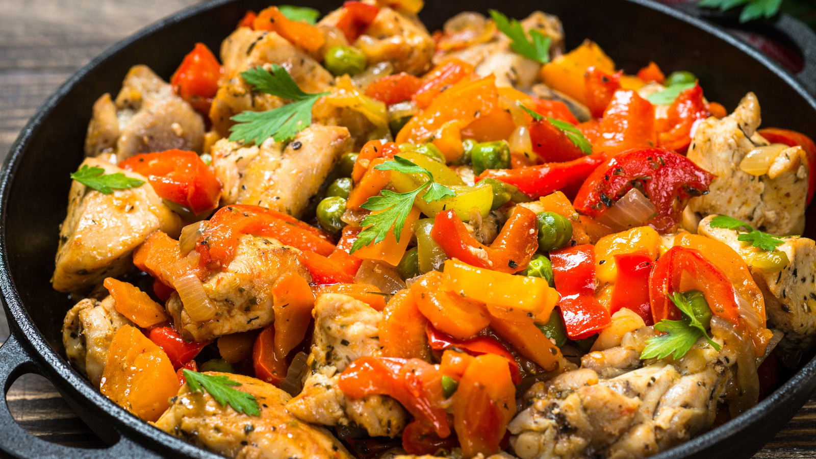 Image of Poulet au gingembre et citronnelle façon sauté