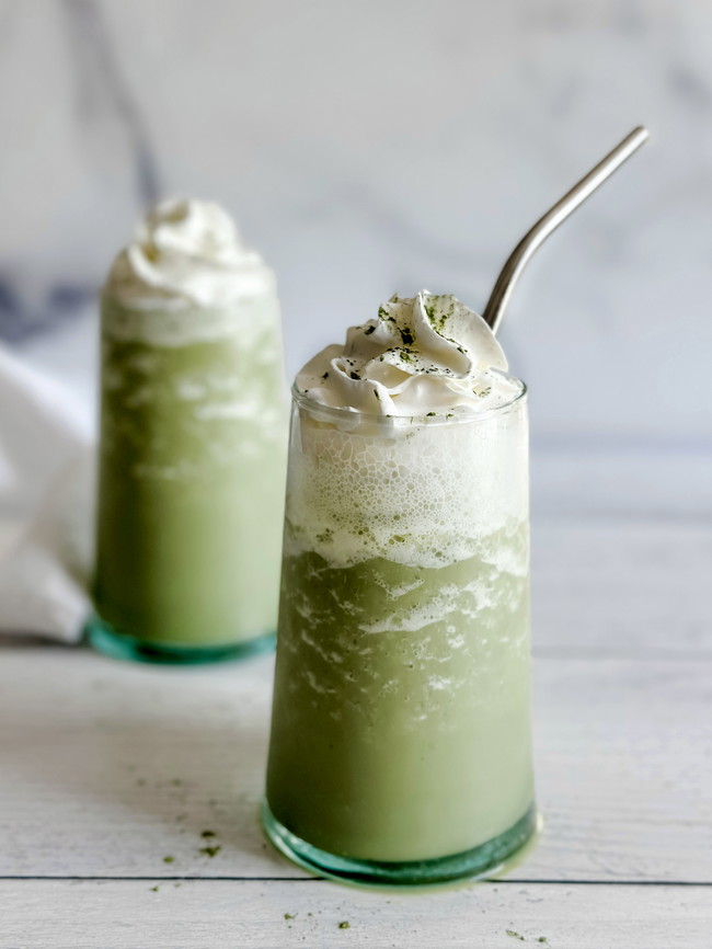 Image of Easy Matcha Frappuccino: Your Frosty Matcha Dream 🍵❄️✨