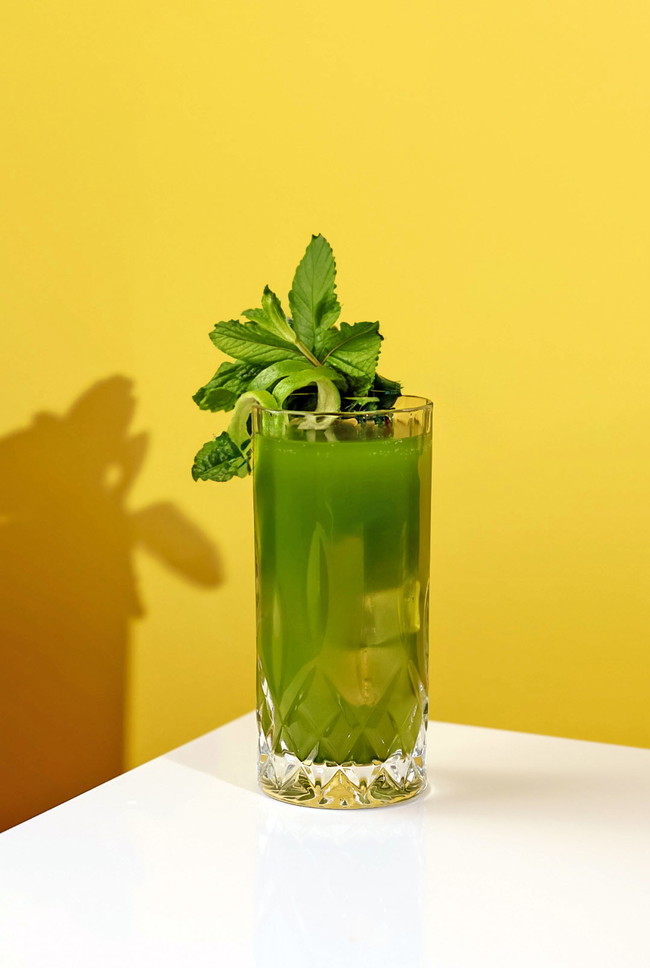 Image of 🍹 Matcha Mojito Mocktail: A Fresh Spin on a Classic Drink